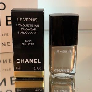 Chanel Longwear nail color 532